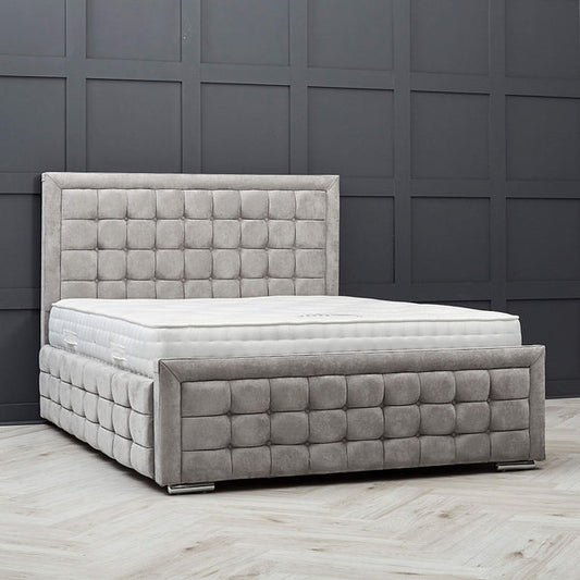 Roxy bed