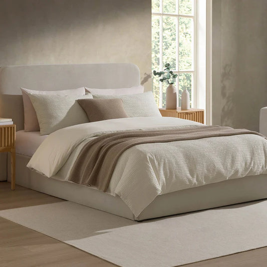 Colardo upholstered bed